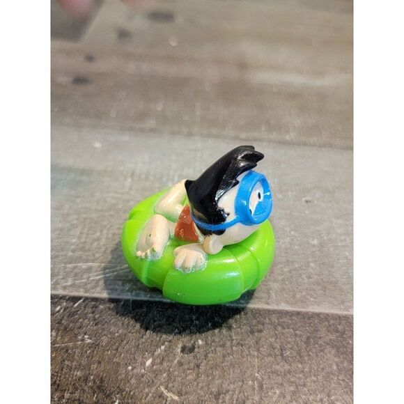 Green pool floaties kid boy toy figure - Picture 2 of 5